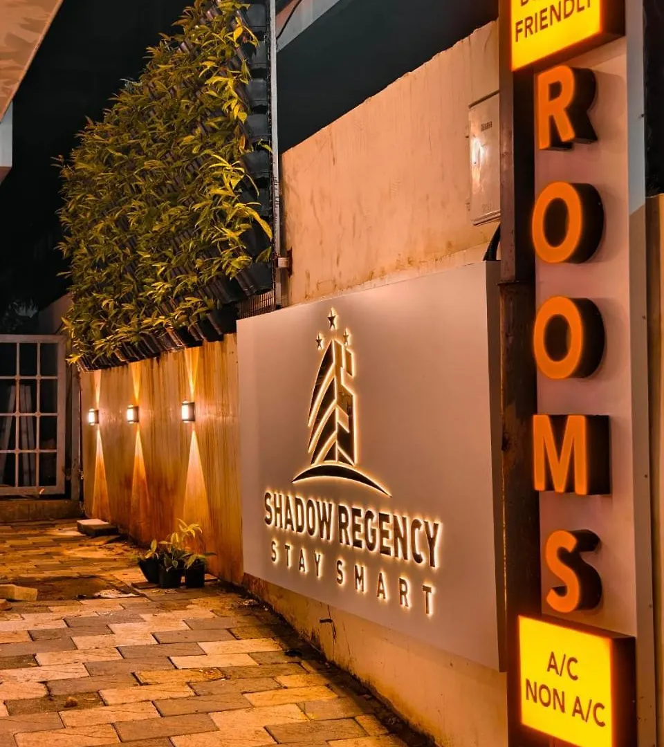 Hotel Shadow Regency Kochi