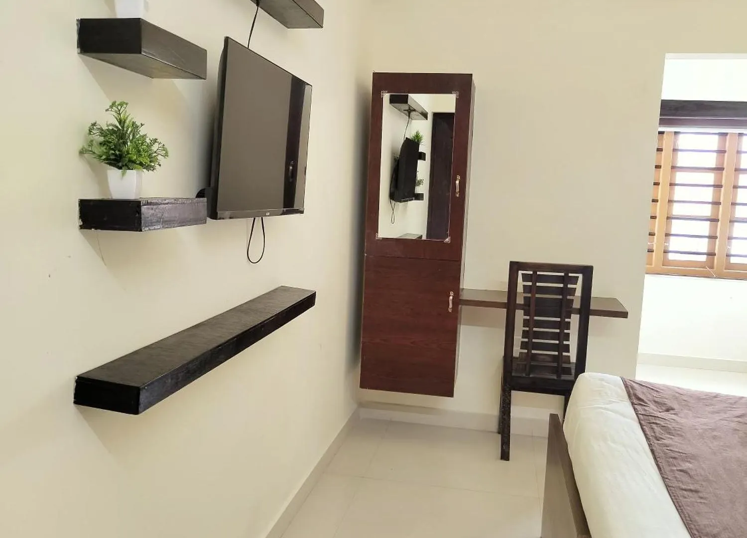 Hotel Shadow Regency Kochi 3*,