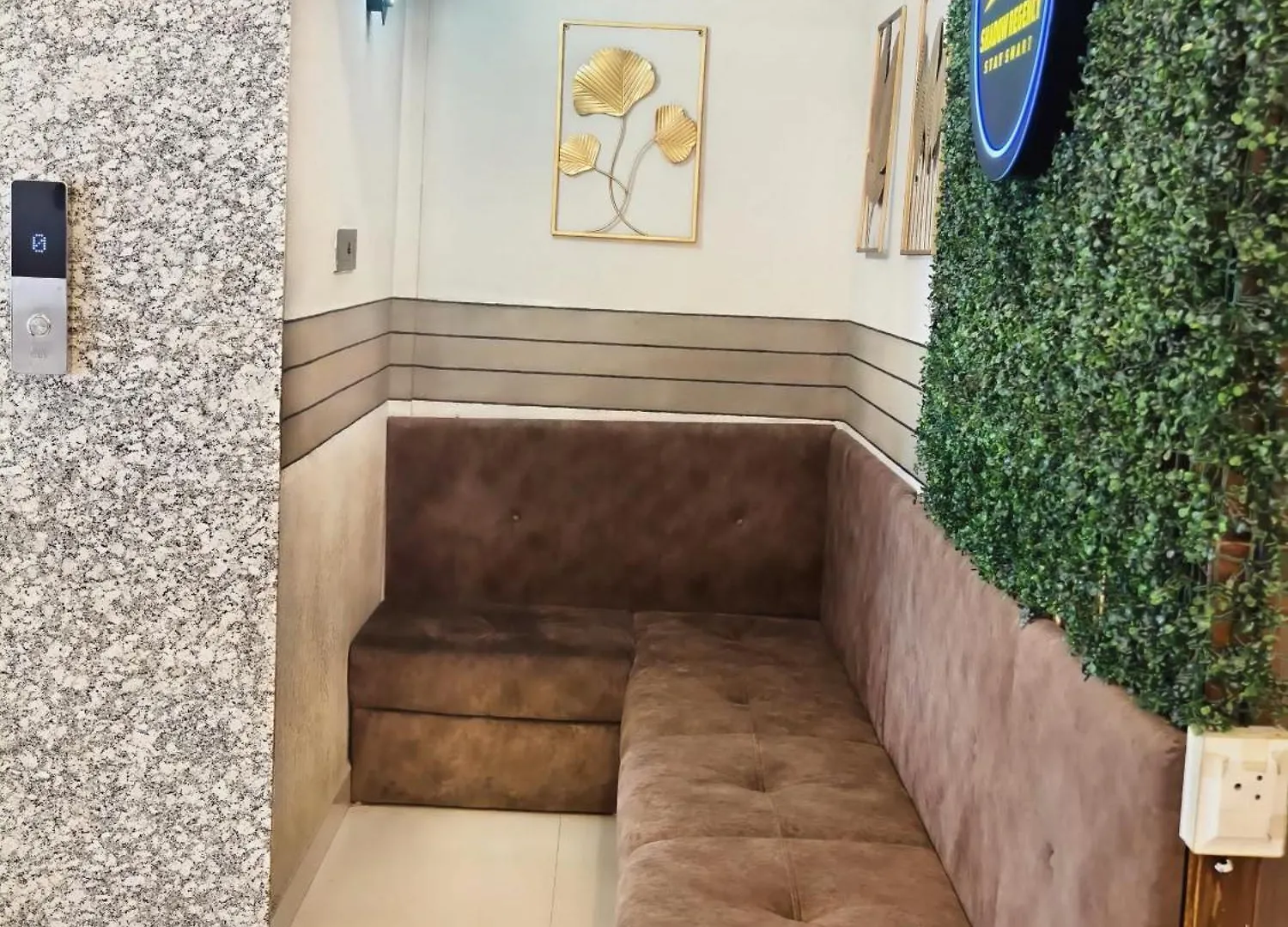 Hotel Shadow Regency Kochi